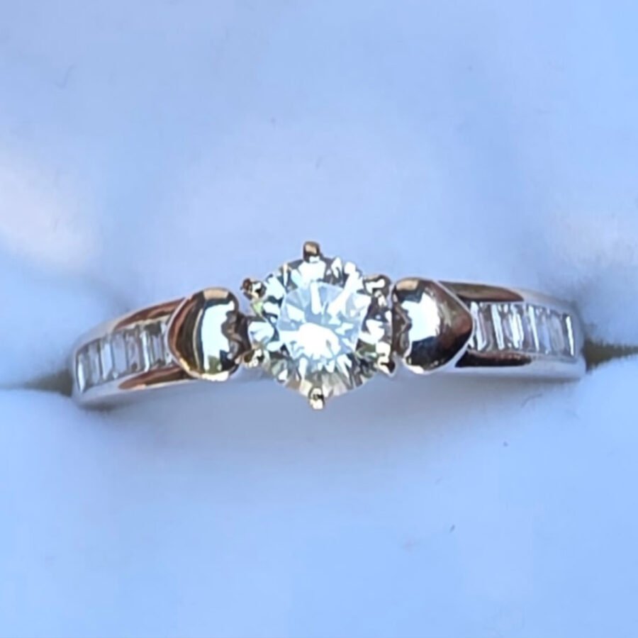 18kt White Gold Diamond Ring (With Appraisal)